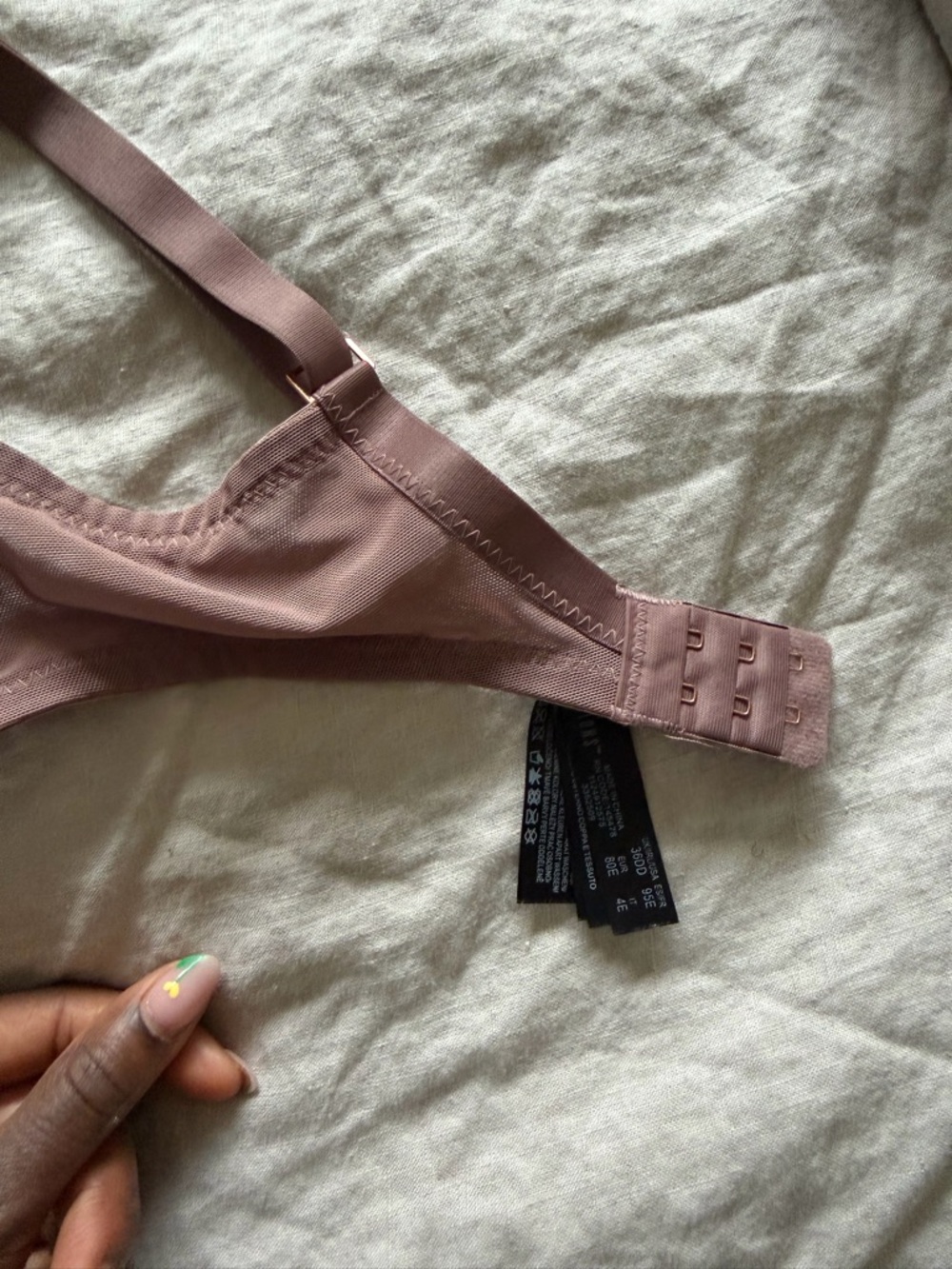 Women's Smooth T-Shirt Bra in Mauve - Picture 2 of 5